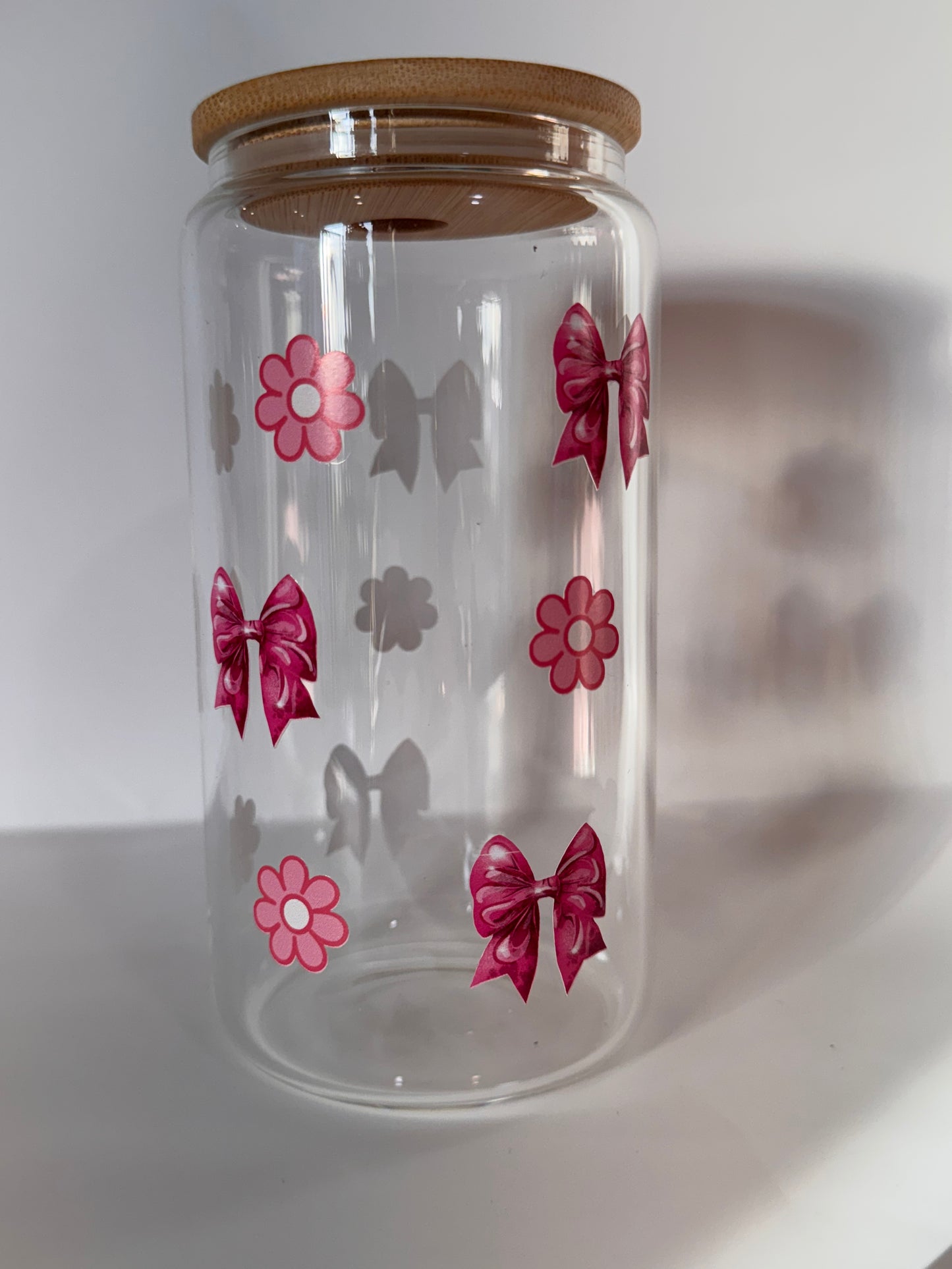 Bows and flowers glass cup